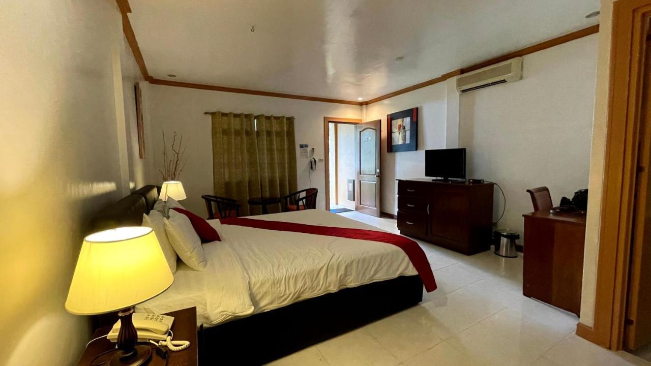 Anda White Beach Resort Exterior photo