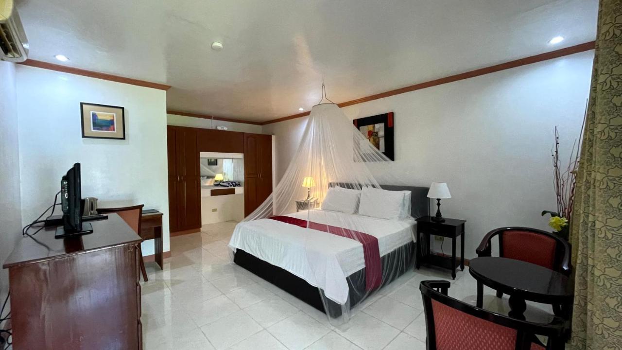 Anda White Beach Resort Exterior photo
